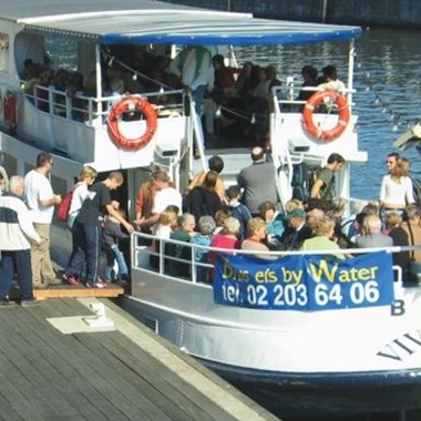Transports en commun sur le canal : Le Waterbus